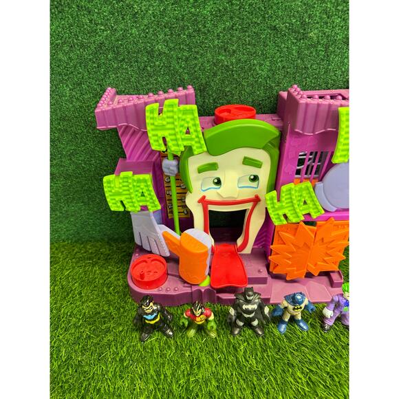 Fisher-Price Imaginext DC Super Friends The Joker's Fun House 2009 w/ Figures - Picture 6 of 6